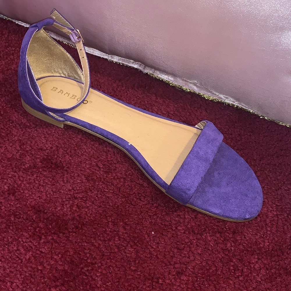 Sandals - Picture 2 of 2